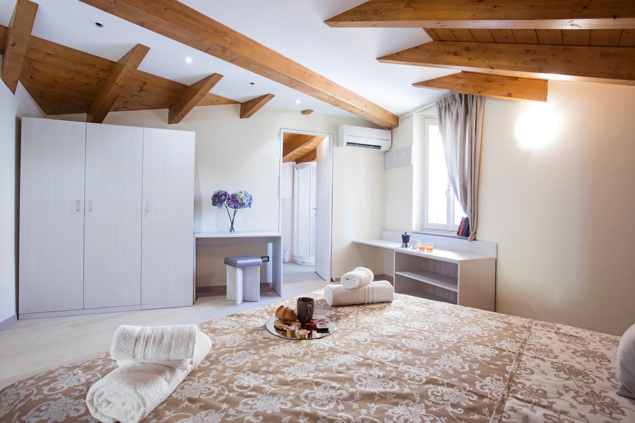 Ossuccio Grande C Home With Pool Sleeps 12 By Italian Apartments Como Ngoại thất bức ảnh
