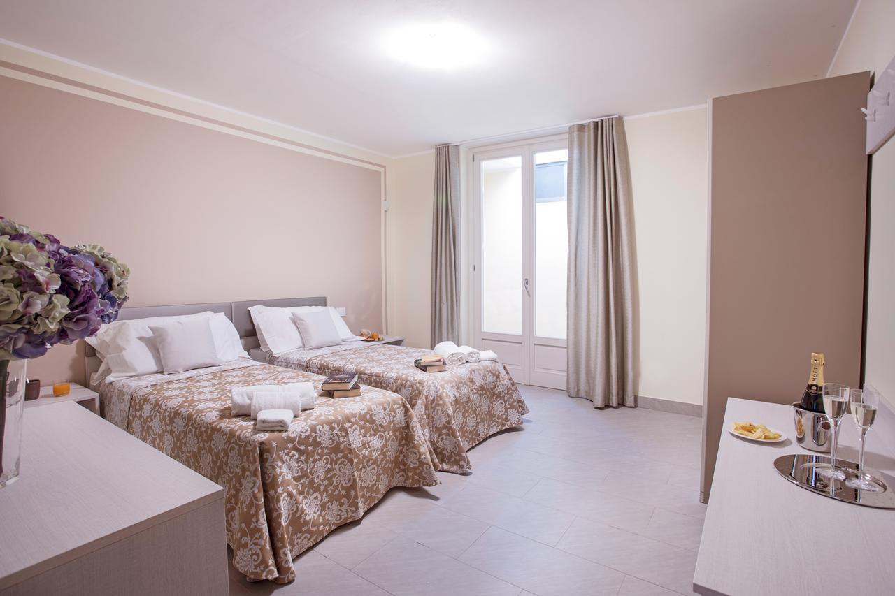 Ossuccio Grande C Home With Pool Sleeps 12 By Italian Apartments Como Ngoại thất bức ảnh